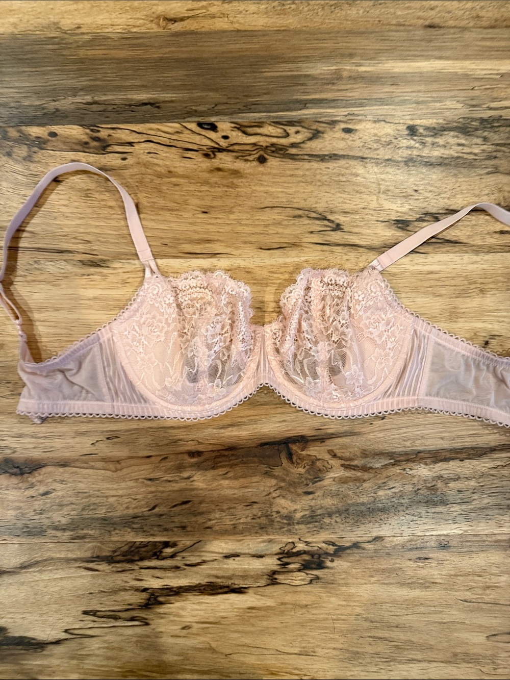 Sheer Lace Underwire Bra in Blush Pink